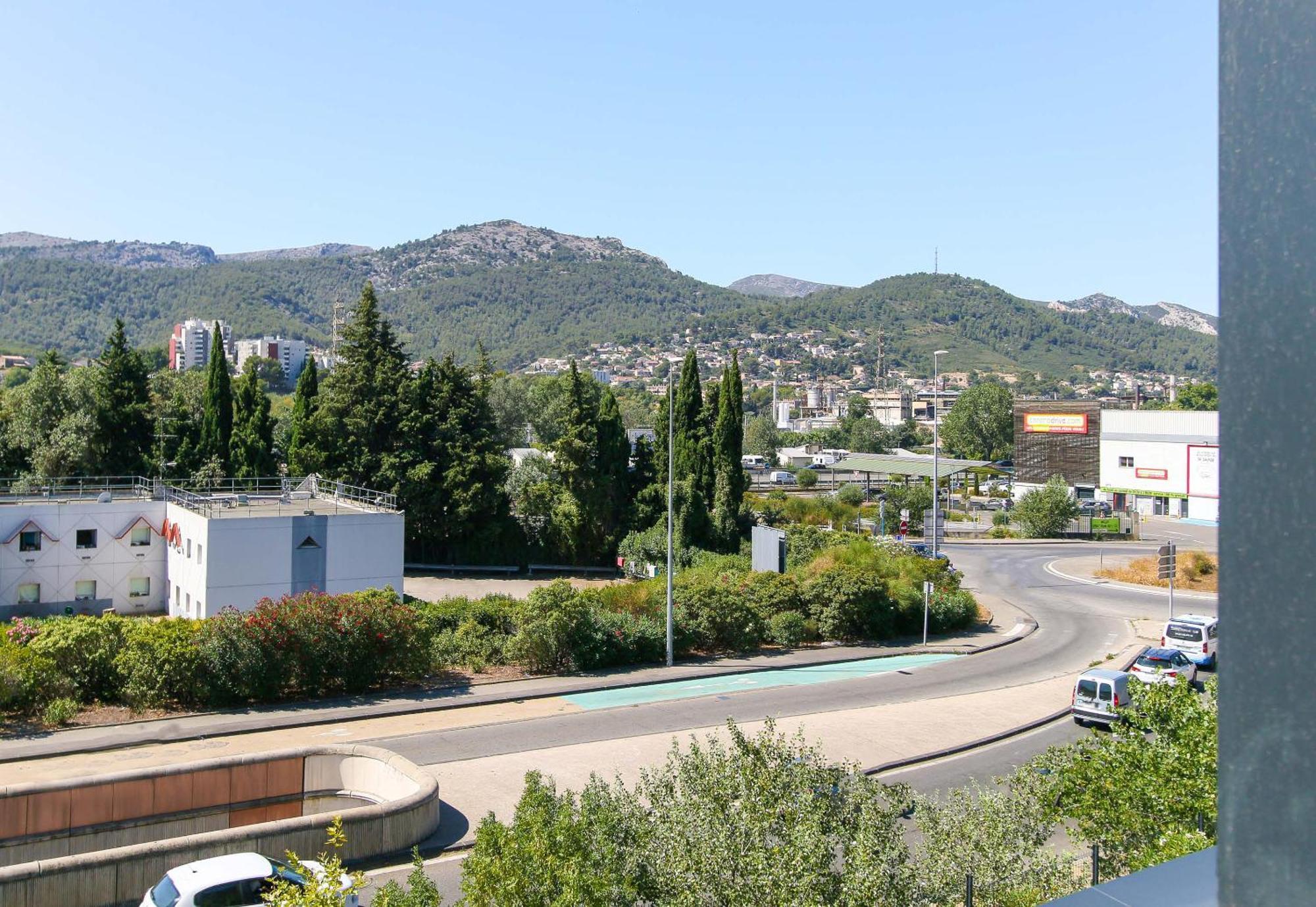 La Valentine St Menet 2* Marseilles